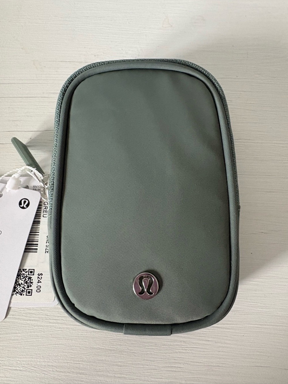 Lululemon Grey Eucalyptus Clippable Nano Pouch NWT